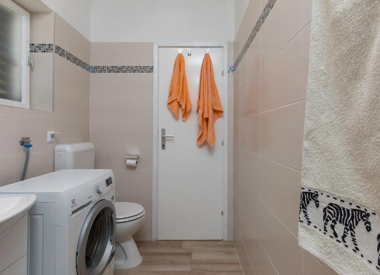 Bukarica Apartment *